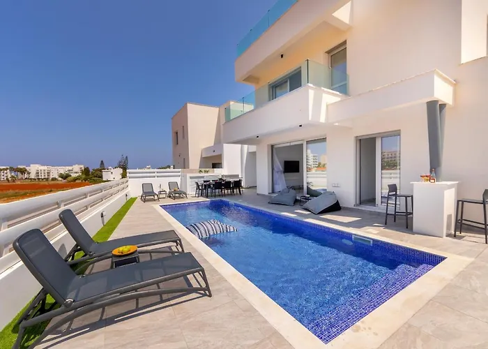 Sol E Mar 3 Villa Protarász